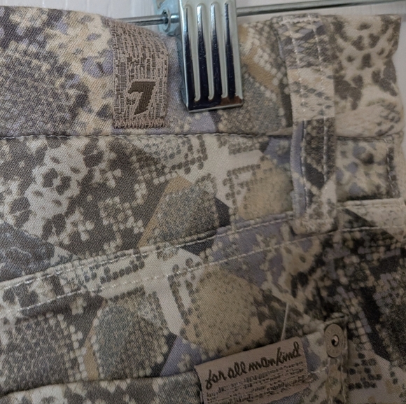 Women’s Snake-Print Slim Jeans - Taupe/Gray - Picture 6 of 7